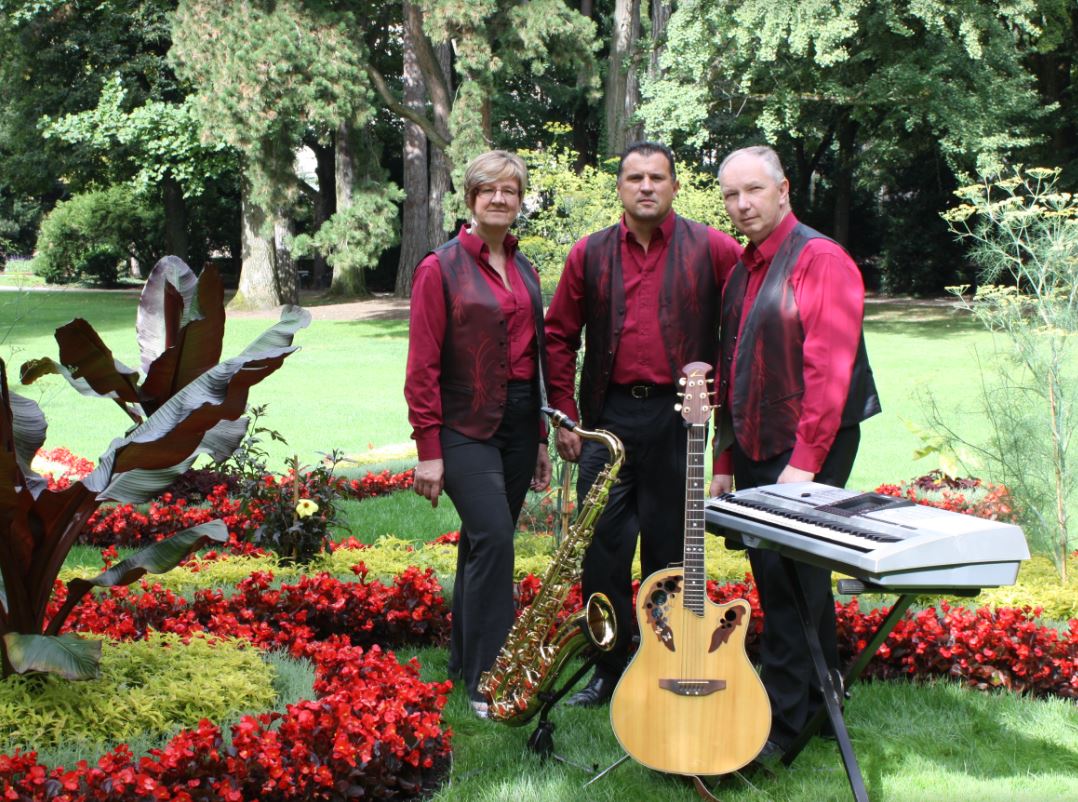 Trio-Florival.jpg Trio-Florival.jpg